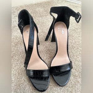 Mix No. 6 Black Croc-Embossed Women's Heels